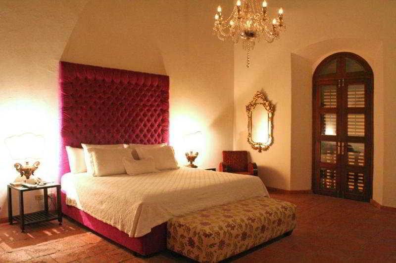 Hotel Boutique Casa Del Arzobispado Cartagena ภายนอก รูปภาพ